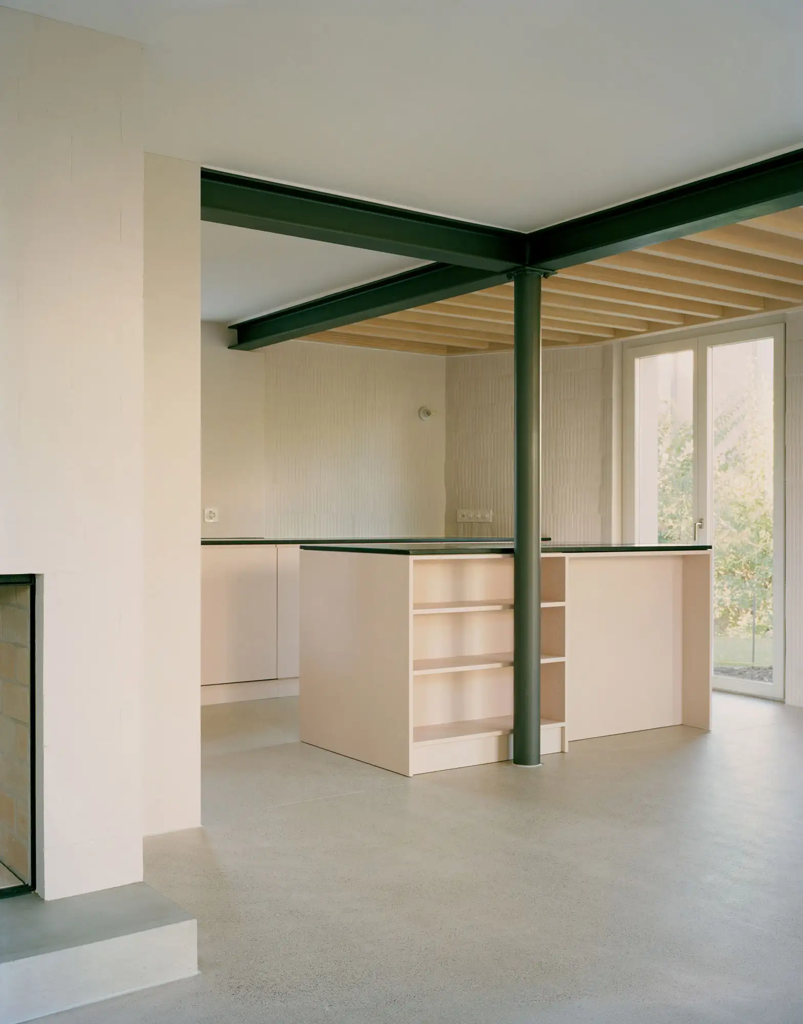Georgiev + Vonzun. Umbau und Erweiterung Reiheneinfamilienhaus, Feldmeilen, 2022–2024. Foto: Peter Tillessen
